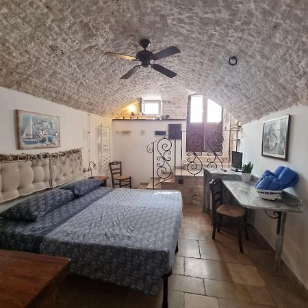 Tavernetta Fanizza Affittacamere Alberobello Exterior foto